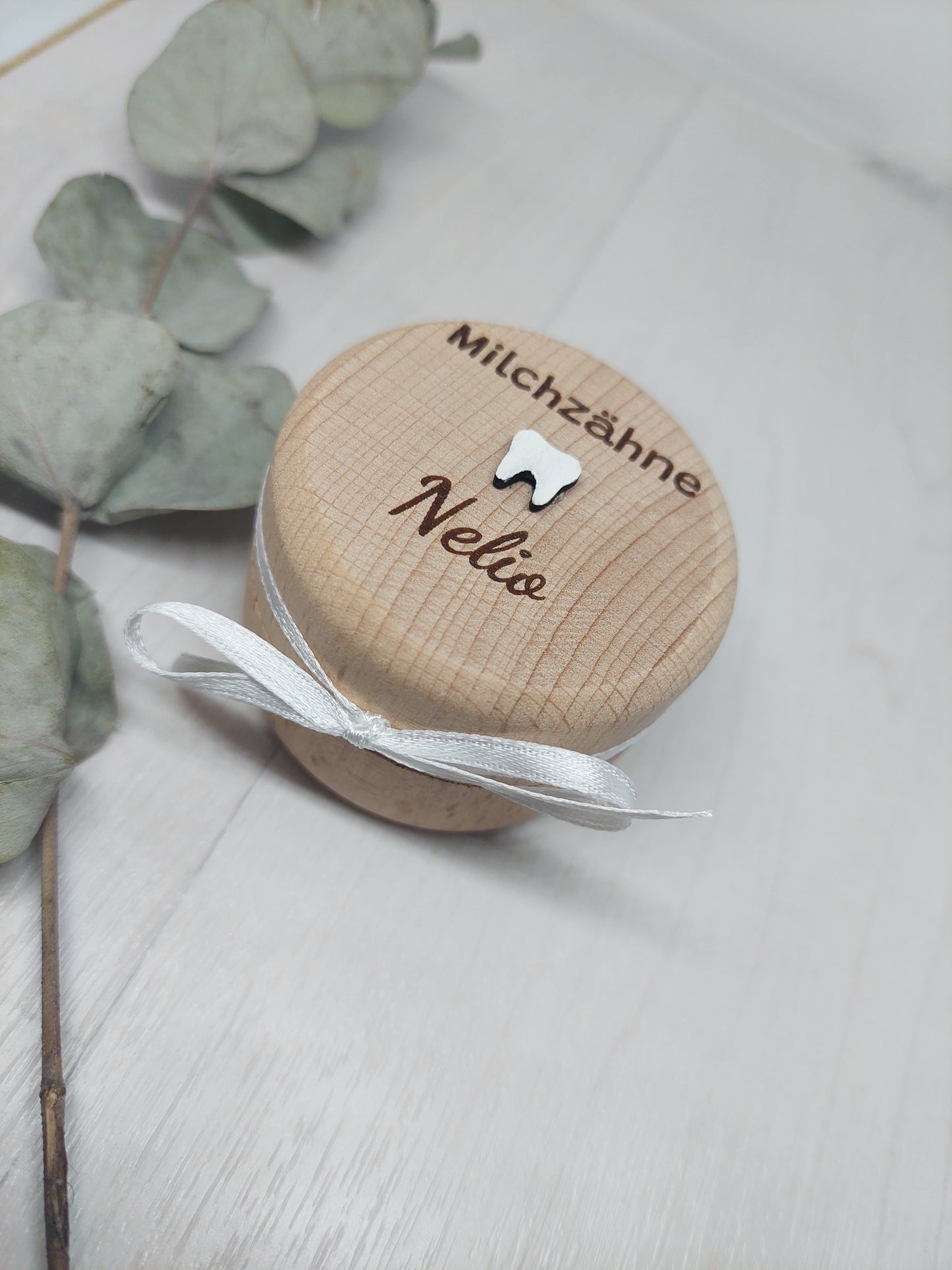 Milchzahndose mit Namen aus Holz