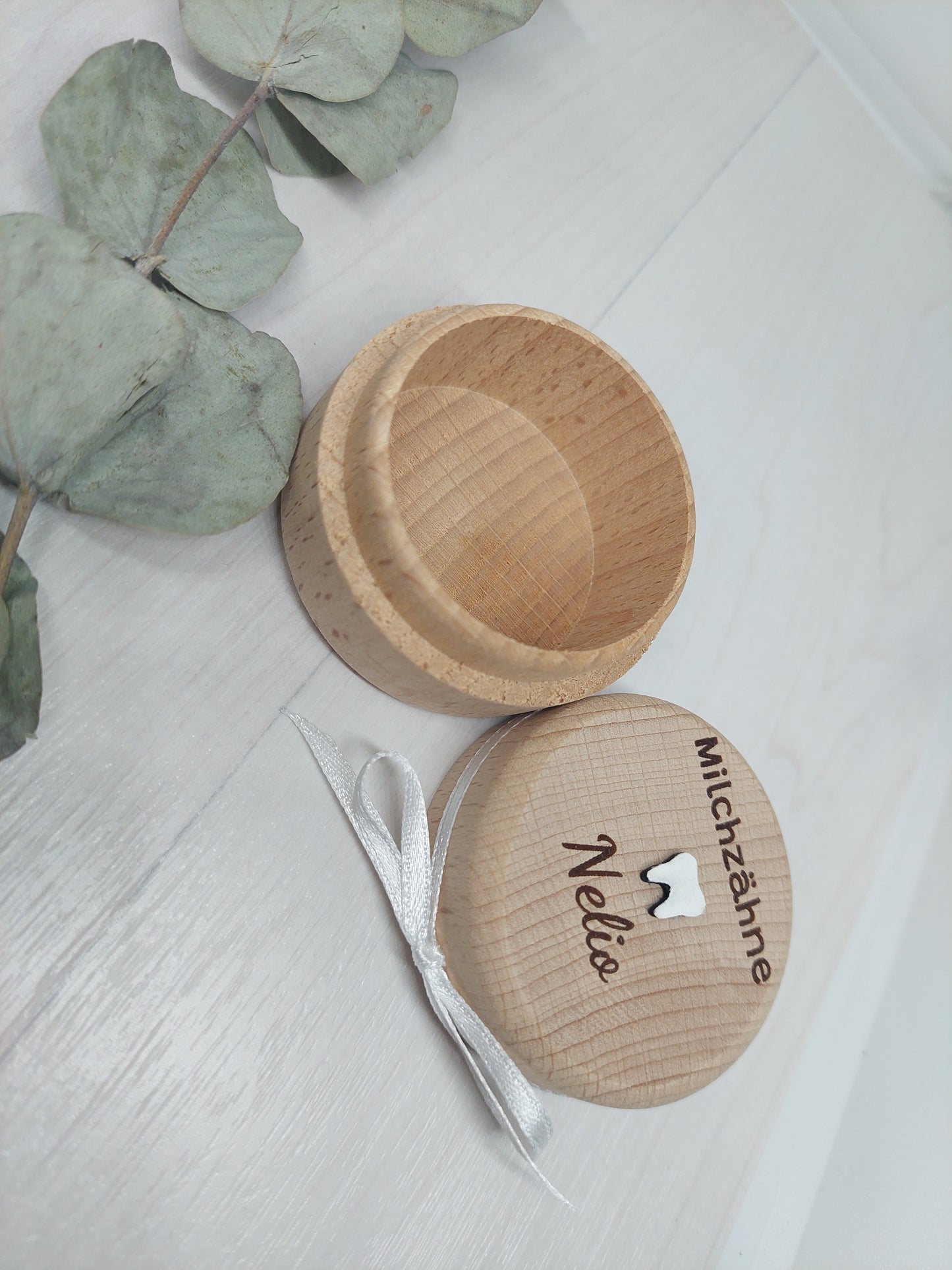 Milchzahndose mit Namen aus Holz