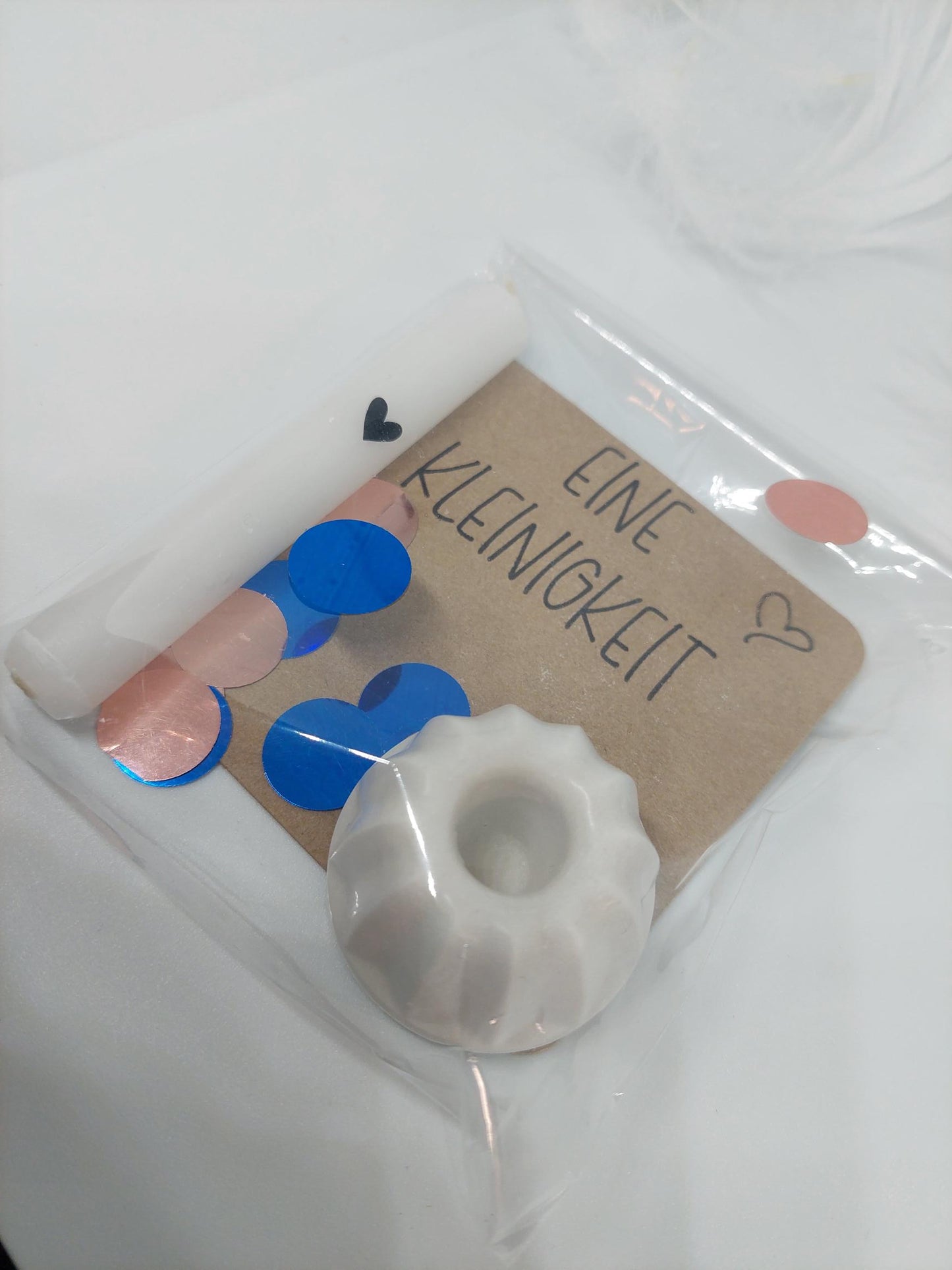 kleines Geschenkset Gugelhupf mit Kerze, kleine Aufmerksamkeit