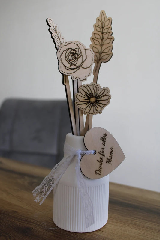 Handgemachte Vase personalisierbar, Geschenk für Mama, Geschenk für einen besonderen Menschen, Vase mit Trockenblumen oder Holzblumen
