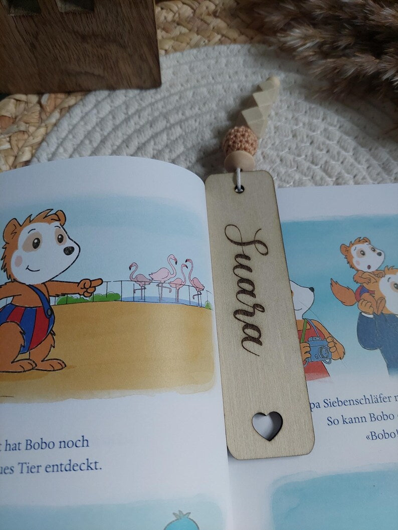 Lesezeichen personalisiert mit Name aus Holz, Lesezeichen für Kinder mit Name, Lesezeichen für Schulkinder, Geschenk für Schulkinder, Lesen